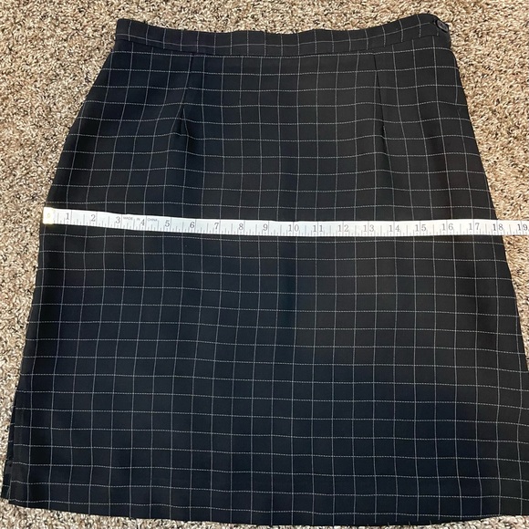 Harold’s Black & White Window Pane Pattern Mini Pencil Skirt Sz 6 - Picture 7 of 9